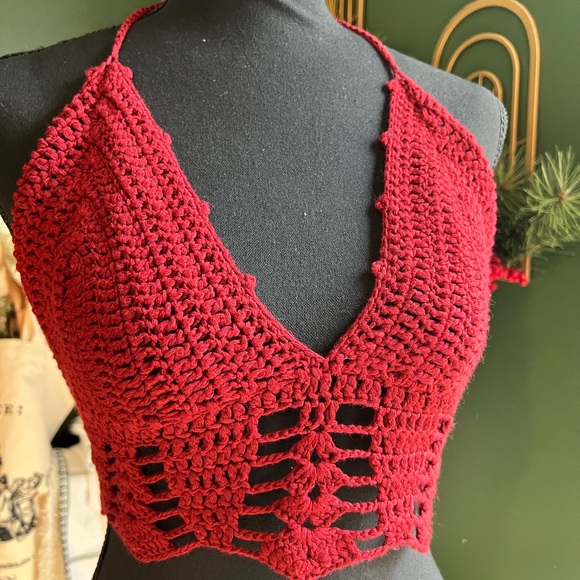 💫 Handmade red crochet halter top - Picture 4 of 12
